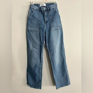 Hollister Curvy Ultra High-Rise Dad Jeans - Medium Wash, W 26 L 31